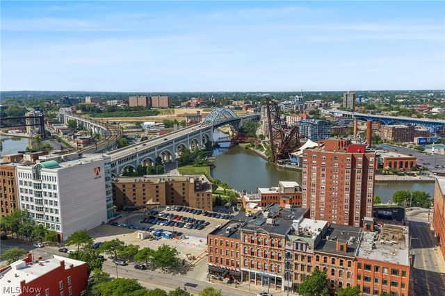 635 W Lakeside Avenue 402, Cleveland, OH 44113