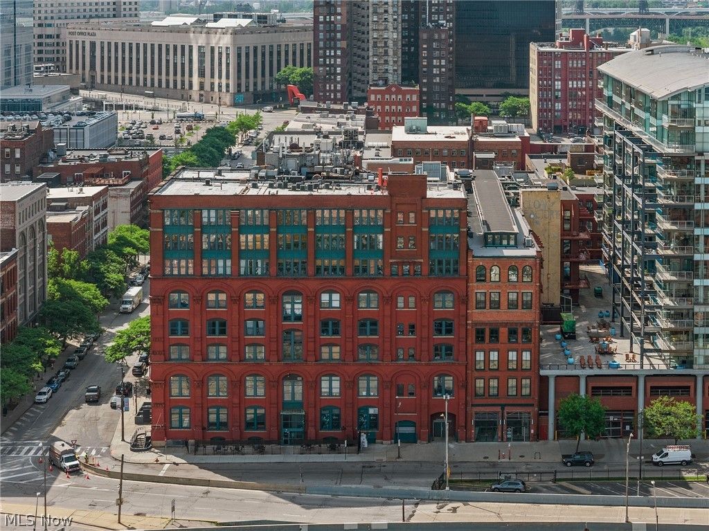 635 W Lakeside Avenue 402, Cleveland, OH 44113