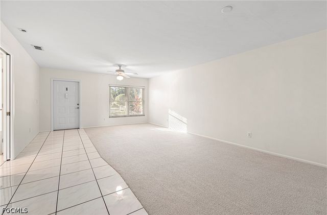 8302 Charter Club CIR 6, Fort Myers, FL 33919
