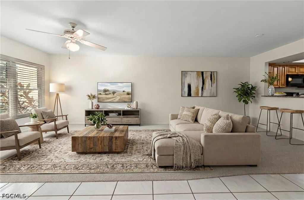 8302 Charter Club CIR 6, Fort Myers, FL 33919