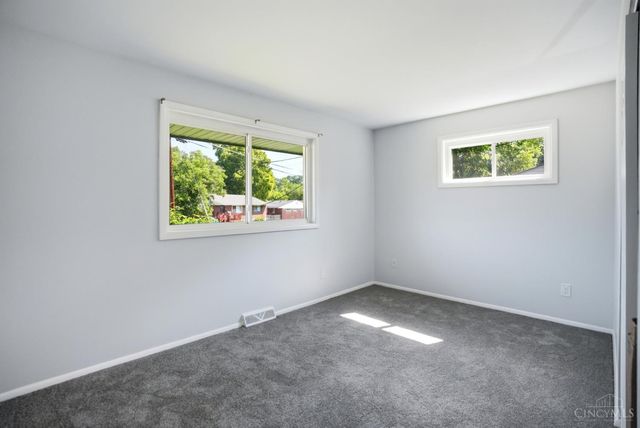 131 Brookhaven Avenue, Woodlawn, OH 45215