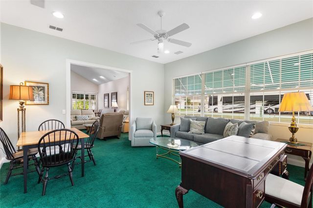 1046 CARAVAN LOOP, Polk City, FL 33868