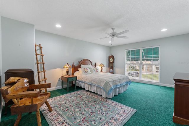 1046 CARAVAN LOOP, Polk City, FL 33868