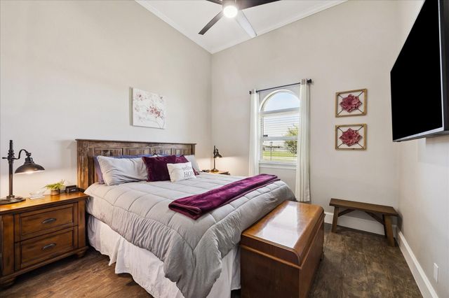 2970 Settlers Way Drive, Sealy, TX 77474