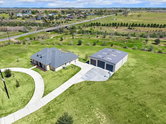 2970 Settlers Way Drive, Sealy, TX 77474