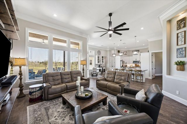 2970 Settlers Way Drive, Sealy, TX 77474