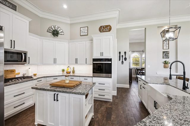 2970 Settlers Way Drive, Sealy, TX 77474