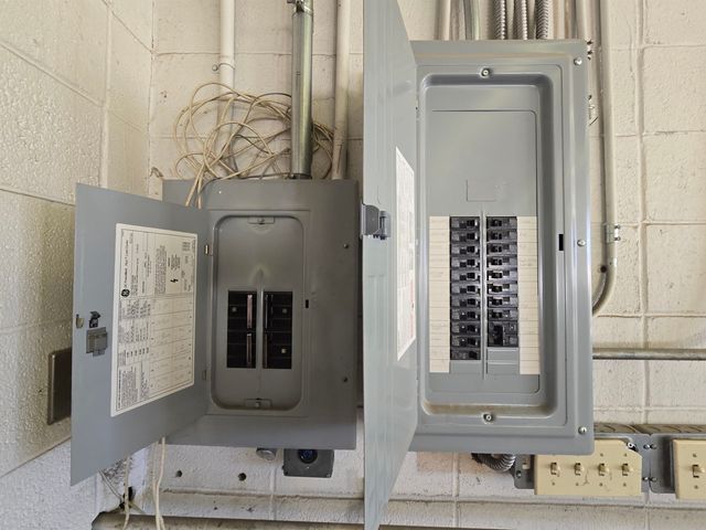 3263 F Road, Clifton, CO 81520