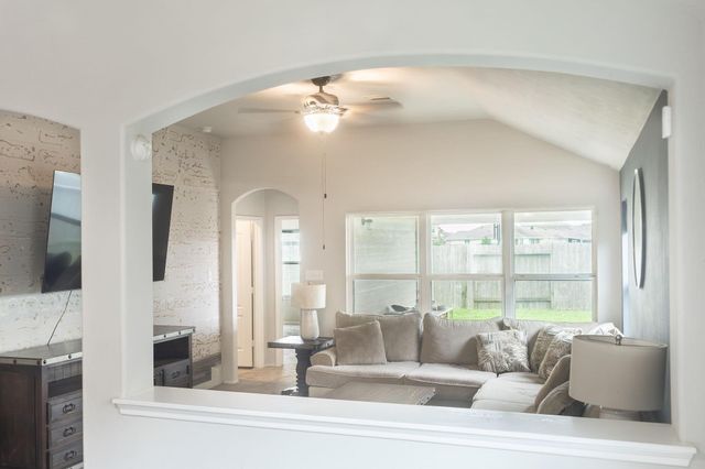 12707 Silver Nobriga Trail, Houston, TX 77014