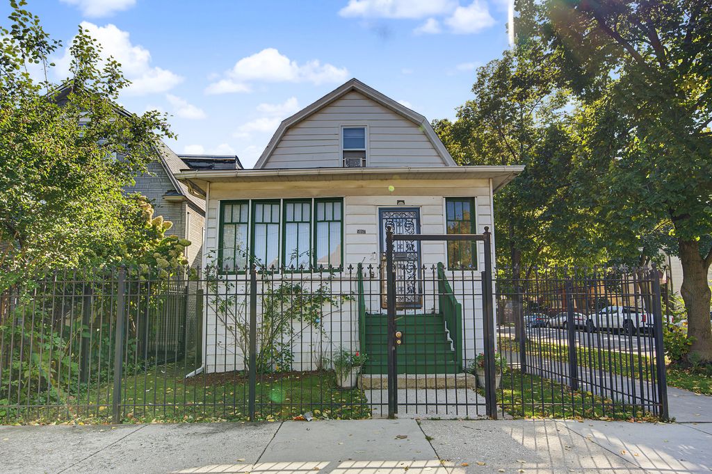 5057 W Superior Street, Chicago, IL 60644 — photo 2