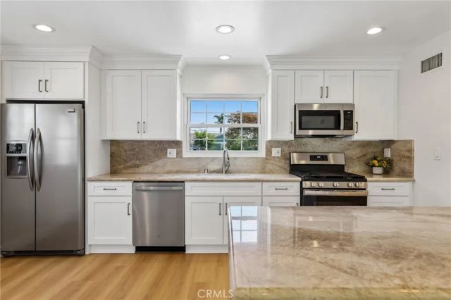 17191 Kampen Lane, Huntington Beach, CA 92647