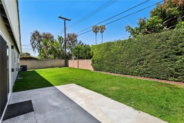 17191 Kampen Lane, Huntington Beach, CA 92647