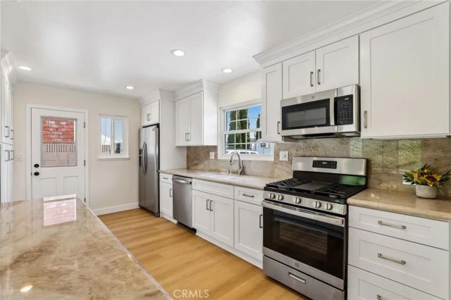 17191 Kampen Lane, Huntington Beach, CA 92647