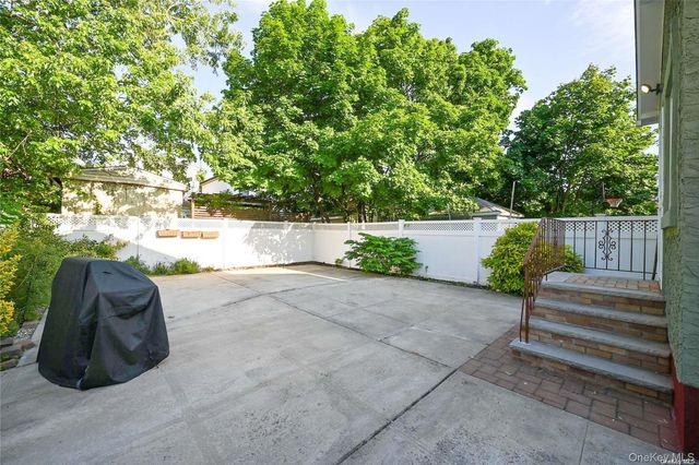 138-23 233rd Street, Rosedale, NY 11422