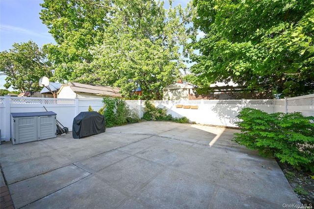 138-23 233rd Street, Rosedale, NY 11422
