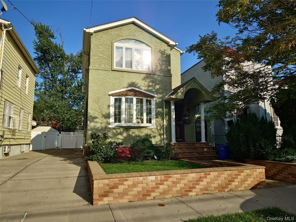 138-23 233rd Street, Rosedale, NY 11422
