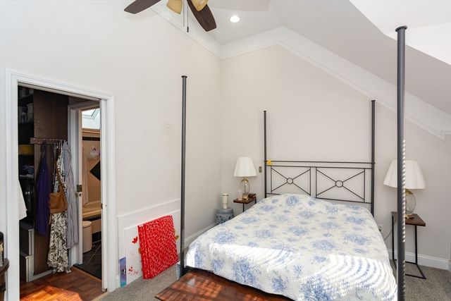 10 Dell St, Malden, MA 02148