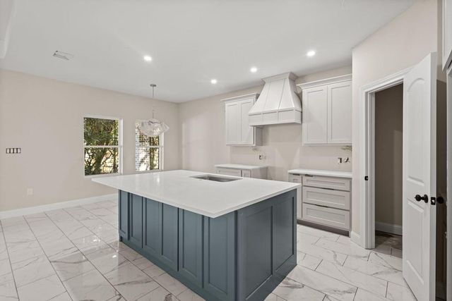 2950 Gulf Street, Beaumont, TX 77703