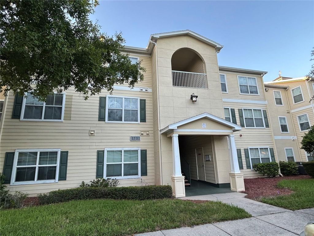18414 BRIDLE CLUB DRIVE 1, Tampa, FL 33647