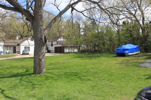 63 Pine Court, Crystal Lake, IL 60014