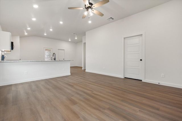 13825 Gary Avenue, Lubbock, TX 79423