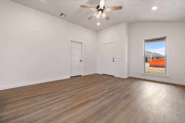 13825 Gary Avenue, Lubbock, TX 79423