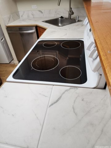 320 Liliuokalani Avenue 2105, Honolulu, HI 96815