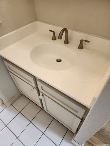 320 Liliuokalani Avenue 2105, Honolulu, HI 96815