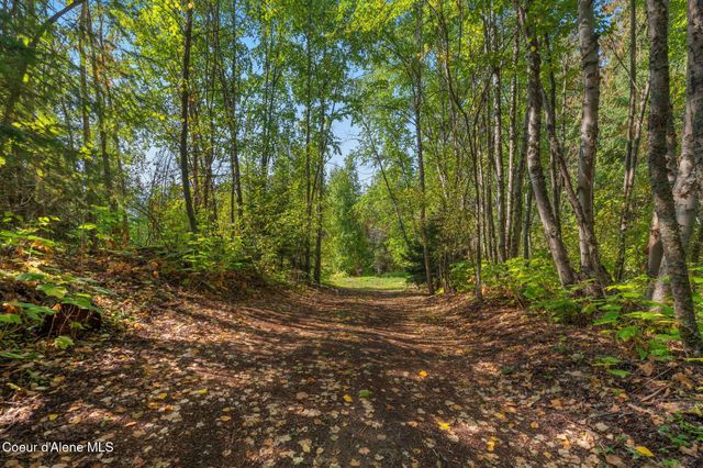 1758 Giles Connection Rd, Bonners Ferry, ID 83805