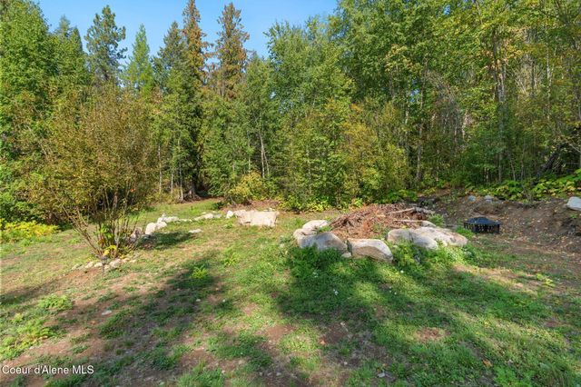 1758 Giles Connection Rd, Bonners Ferry, ID 83805