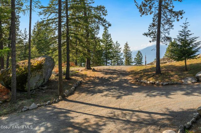 1758 Giles Connection Rd, Bonners Ferry, ID 83805