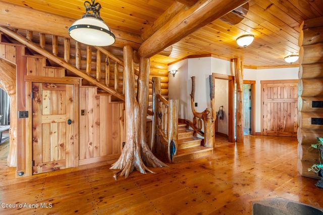 1758 Giles Connection Rd, Bonners Ferry, ID 83805