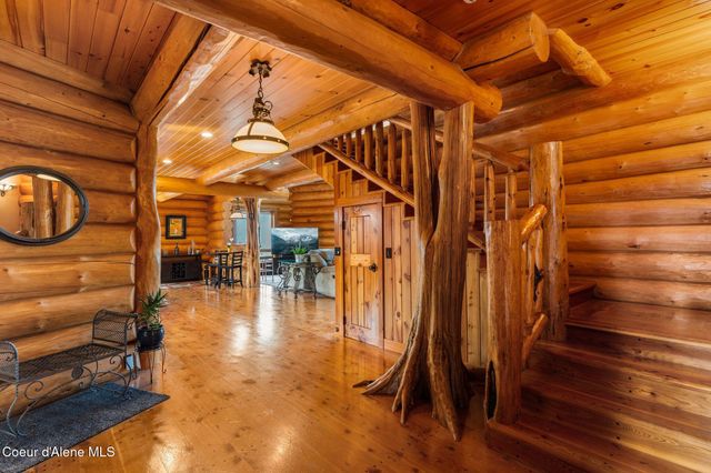 1758 Giles Connection Rd, Bonners Ferry, ID 83805