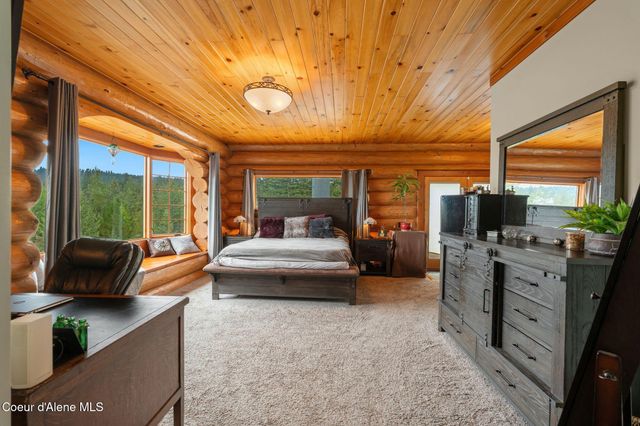 1758 Giles Connection Rd, Bonners Ferry, ID 83805