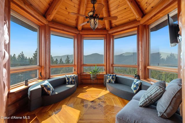 1758 Giles Connection Rd, Bonners Ferry, ID 83805