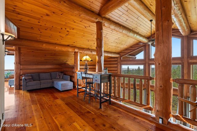 1758 Giles Connection Rd, Bonners Ferry, ID 83805