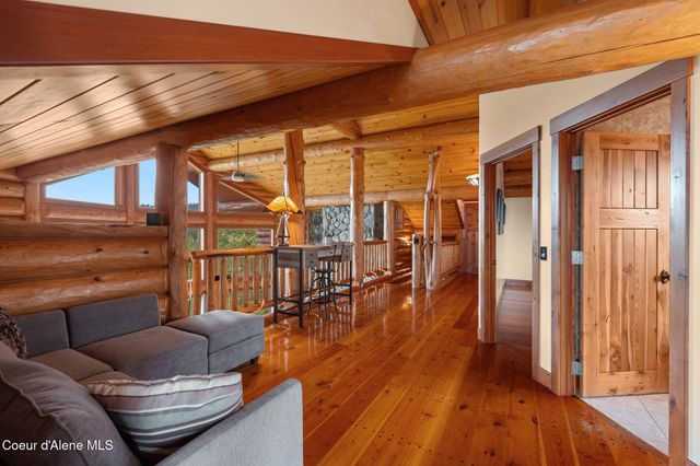 1758 Giles Connection Rd, Bonners Ferry, ID 83805