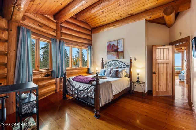 1758 Giles Connection Rd, Bonners Ferry, ID 83805