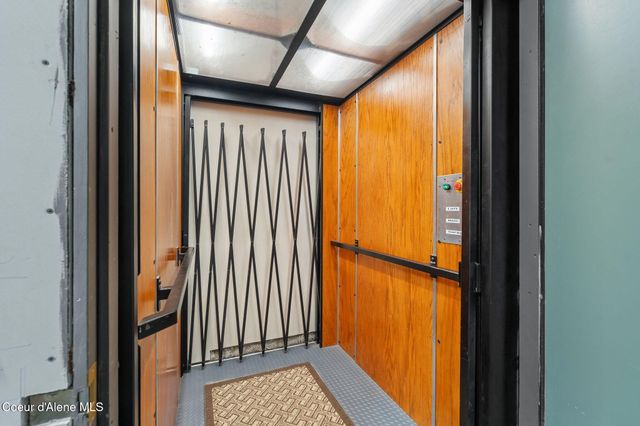 1758 Giles Connection Rd, Bonners Ferry, ID 83805