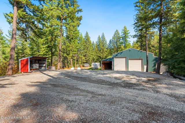 1758 Giles Connection Rd, Bonners Ferry, ID 83805
