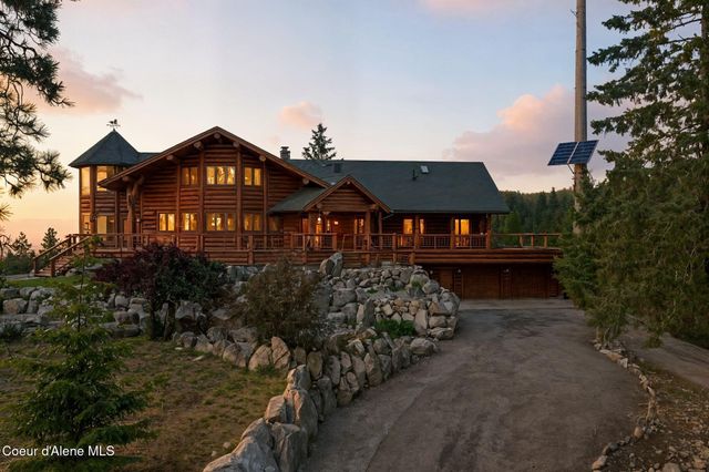 1758 Giles Connection Rd, Bonners Ferry, ID 83805