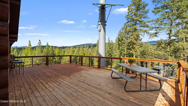 1758 Giles Connection Rd, Bonners Ferry, ID 83805