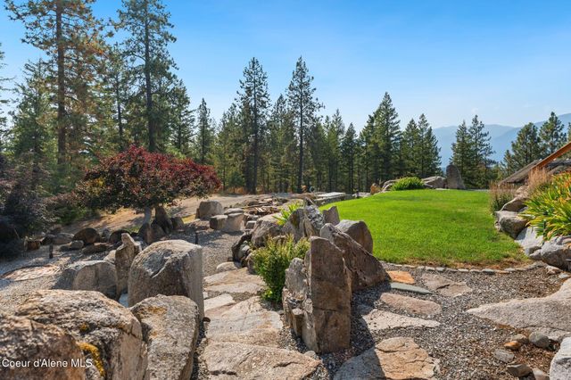 1758 Giles Connection Rd, Bonners Ferry, ID 83805