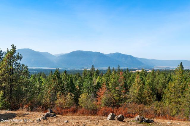 1758 Giles Connection Rd, Bonners Ferry, ID 83805