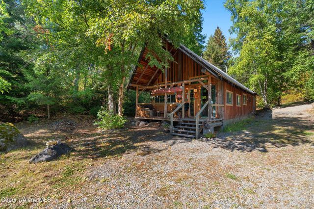 1758 Giles Connection Rd, Bonners Ferry, ID 83805