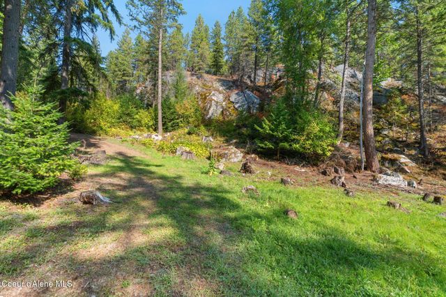 1758 Giles Connection Rd, Bonners Ferry, ID 83805