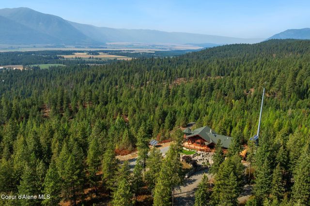 1758 Giles Connection Rd, Bonners Ferry, ID 83805