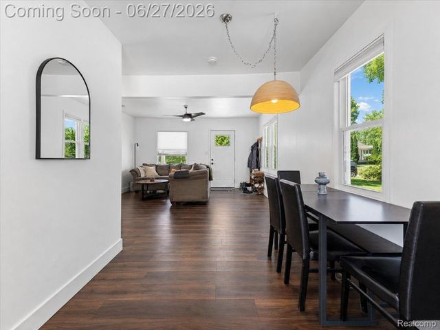 27116 Delton Street, Madison Heights, MI 48071