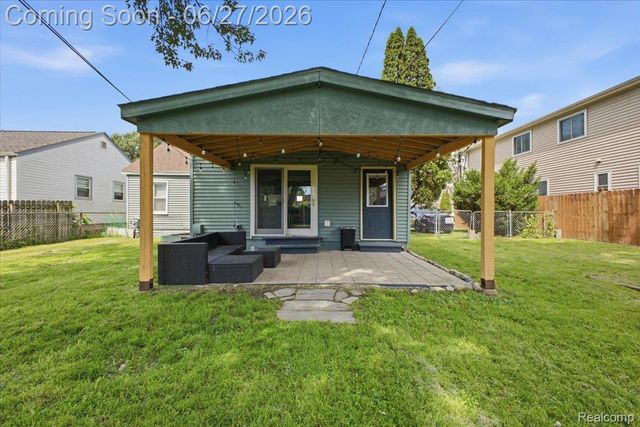 27116 Delton Street, Madison Heights, MI 48071