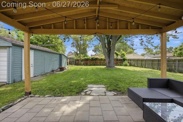 27116 Delton Street, Madison Heights, MI 48071